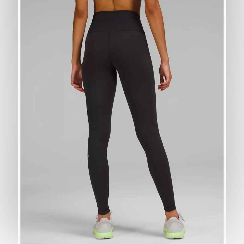 Lululemon Wunder Train High Rise Tight 28” in size 6.